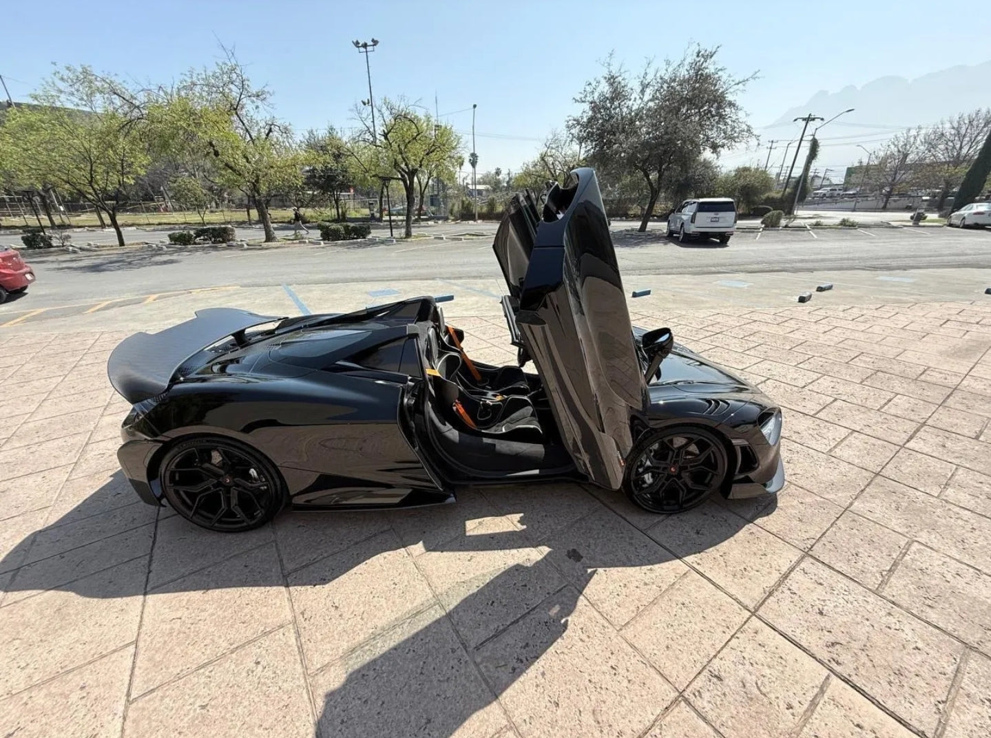 Lamborghini McLaren 720S Spider 2024. 🏎