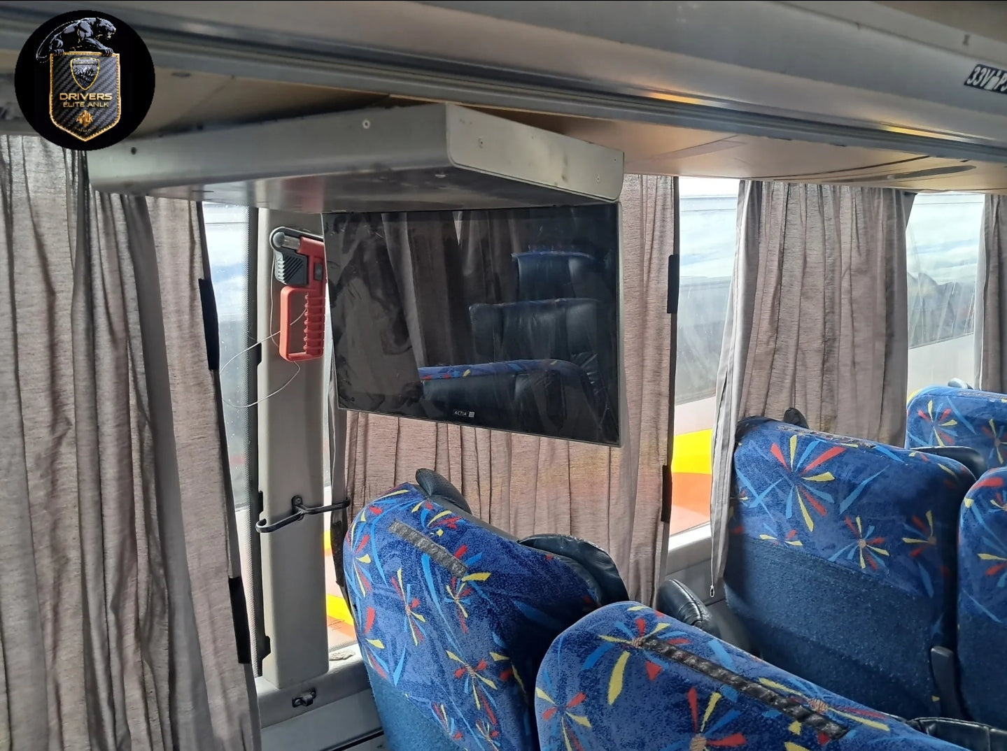 Autobús Volvo 9700 Año 2009 6×2 De 3 Ejes Con Capacidad para 47 Personas