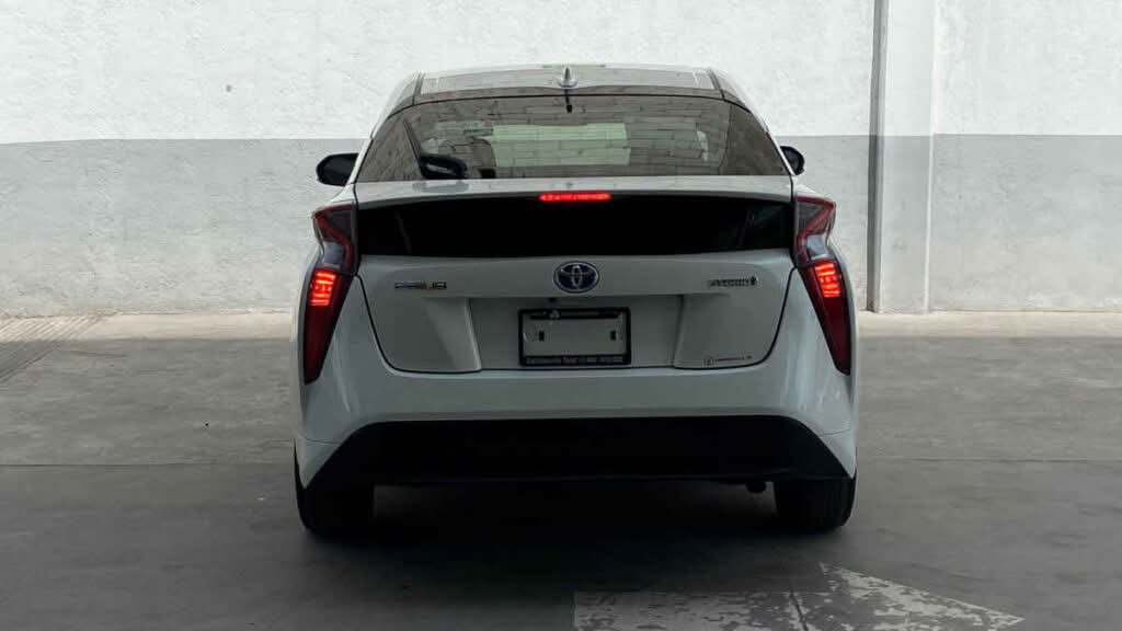 Toyota Prius Automático Híbrido Modelo 2017. 🚖