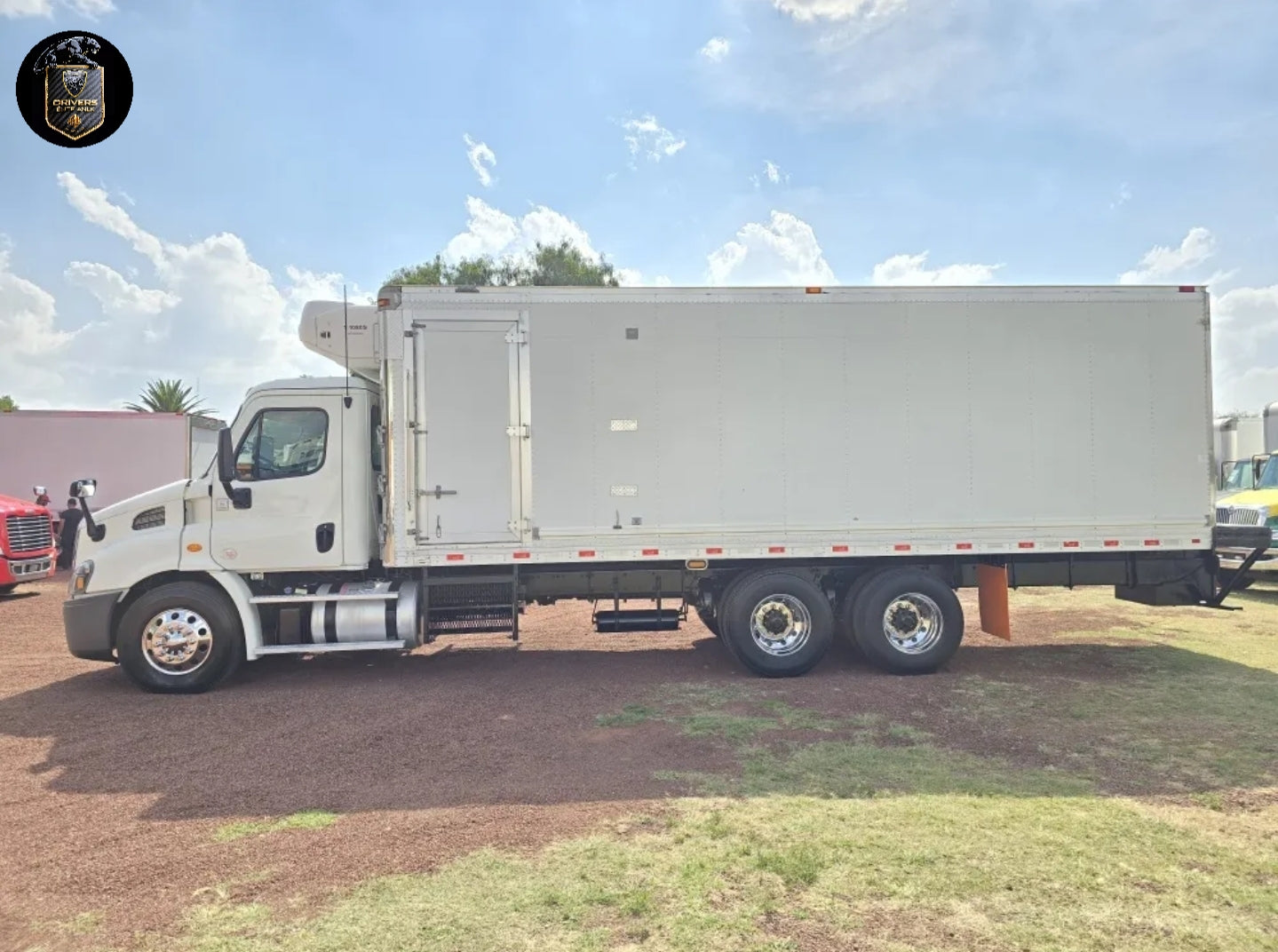 Freightliner Cascadia 2016 Tortón Caja Refrigerada Rabon