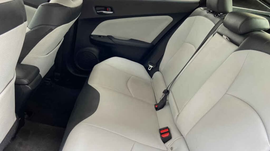 Toyota Prius Automático Híbrido Modelo 2017. 🚖
