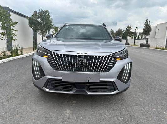 Peugeot 3008 2023. 🏎