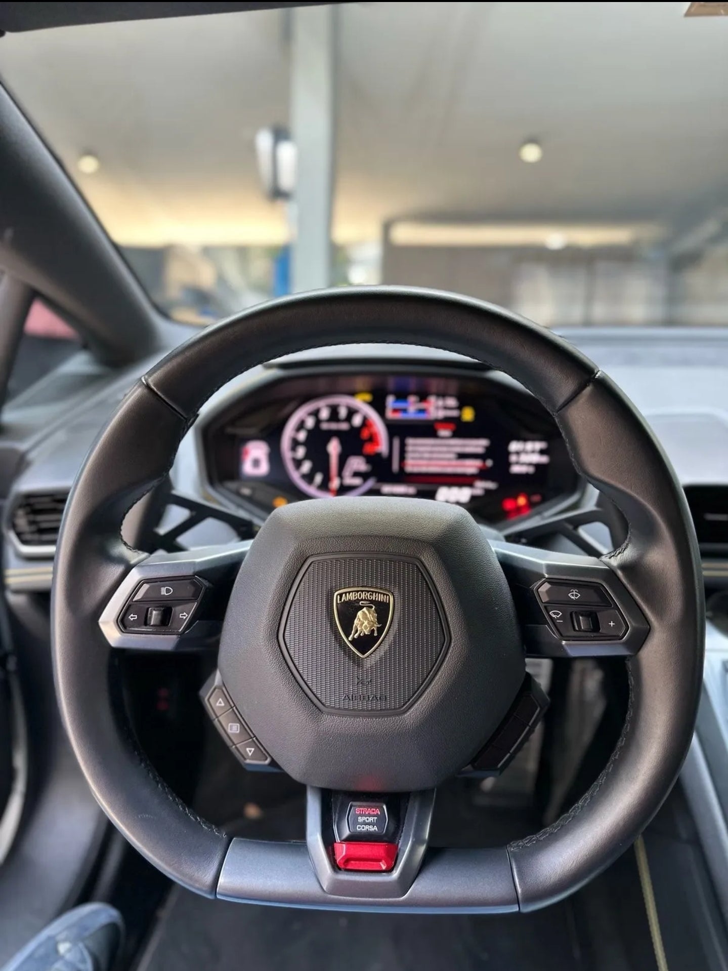 Lamborghini huracán coupe rwd
My18 2018.🏎